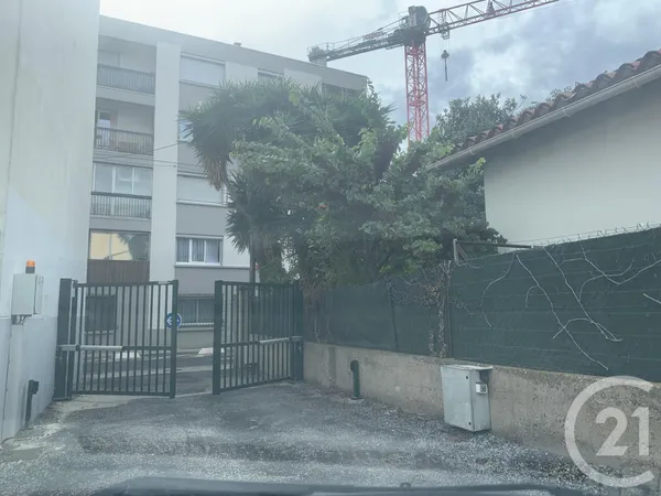 Parking 11 m² 