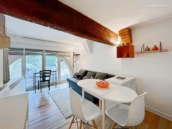 Studio 1 pièce 16 m² 