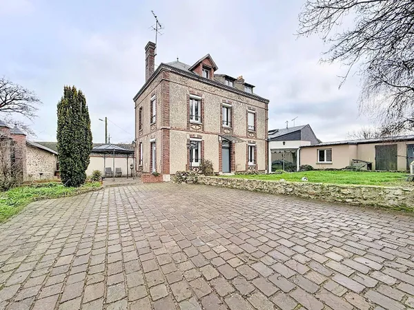 Maison 9 pièces 220 m² 