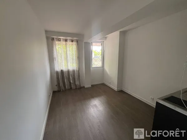 Studio 1 pièce 15 m² 