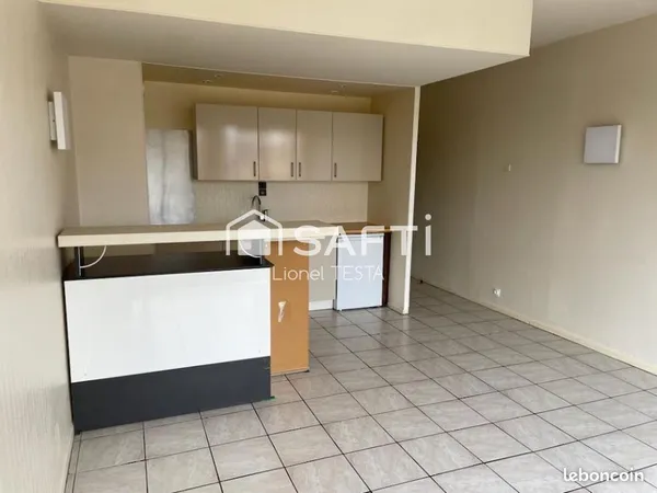 Studio 1 pièce 35 m² 