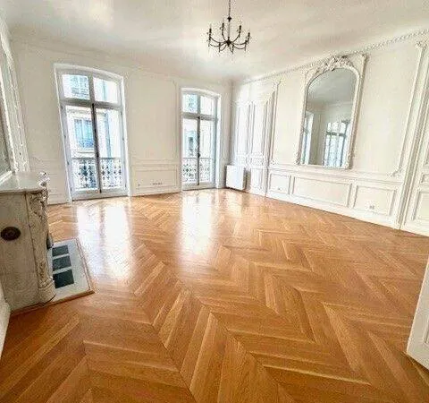 Appartement 6 pièces 207 m² 