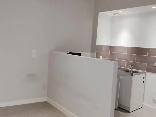 Studio 1 pièce 16 m² 