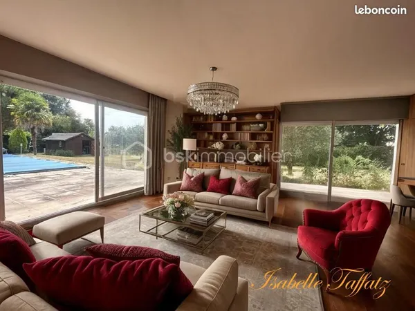Propriété 7 pièces 150 m² 