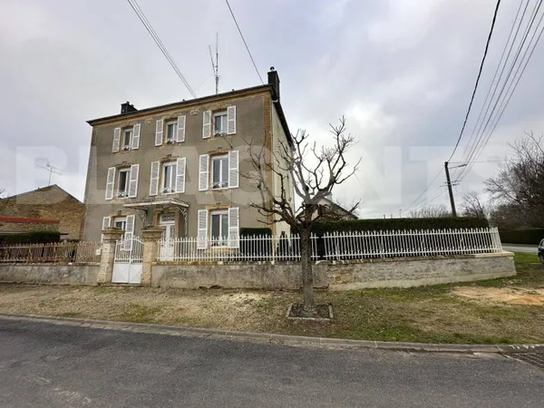 Maison 10 pièces 247 m² 