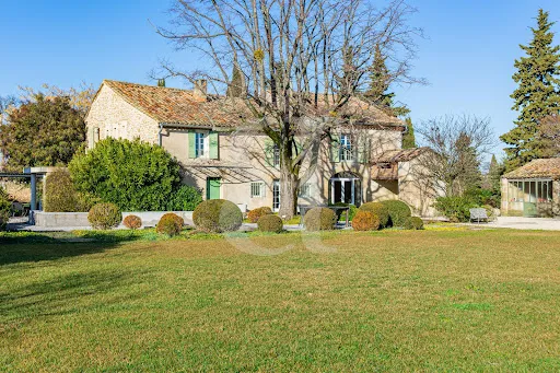 Maison 9 pièces 343 m² 