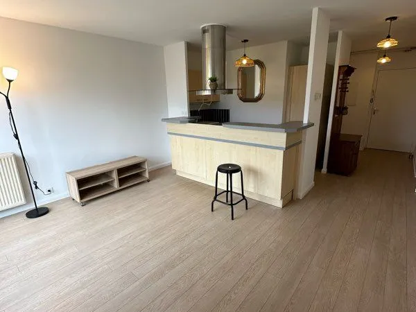 2 pièces refait à neuf + box 