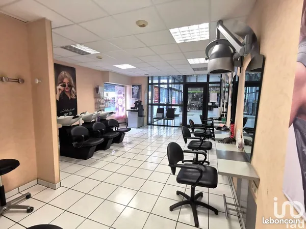 Boutique 50 m² TRÉMUSON 