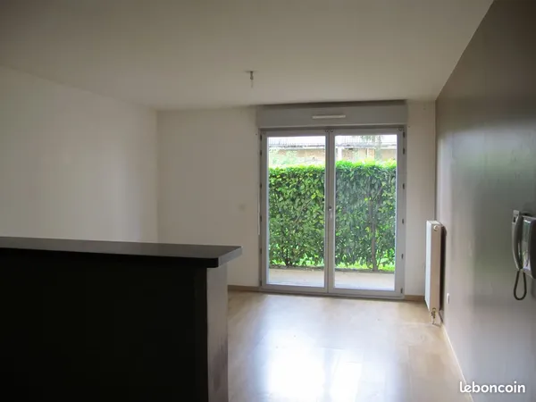 2 pieces avec terrasse 