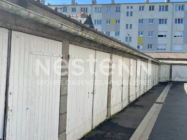 VENTE - LOT DE 10 GARAGES QUARTIER SAINTE-THERESE 