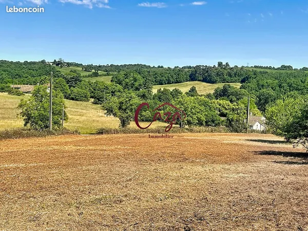Terrain 1182 m² SAINT GENES DE LOMBAUD 