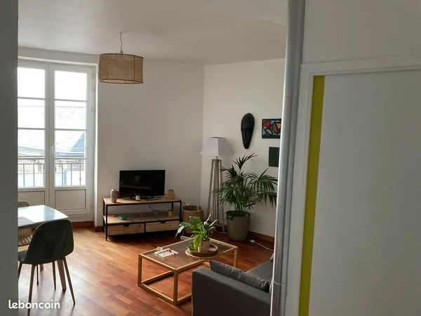 Nantes Butte Sainte Anne. Produit d'exception. Quartier très recherché. Superbe vue 
