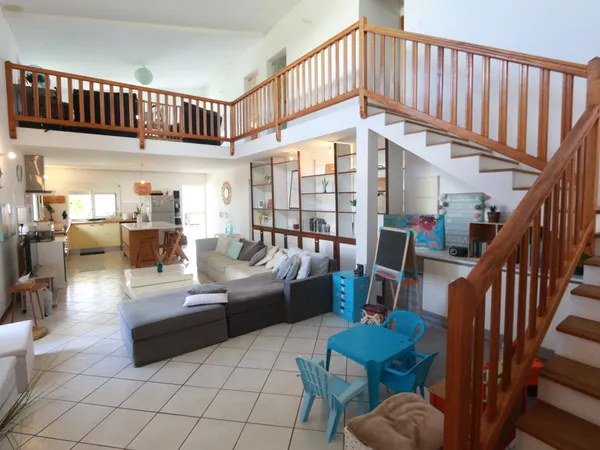 Grande villa T5 bas de Boeuf mort 178 m2 