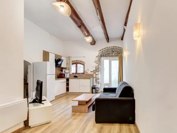 Cessole – Studio rénové avec espace nuit