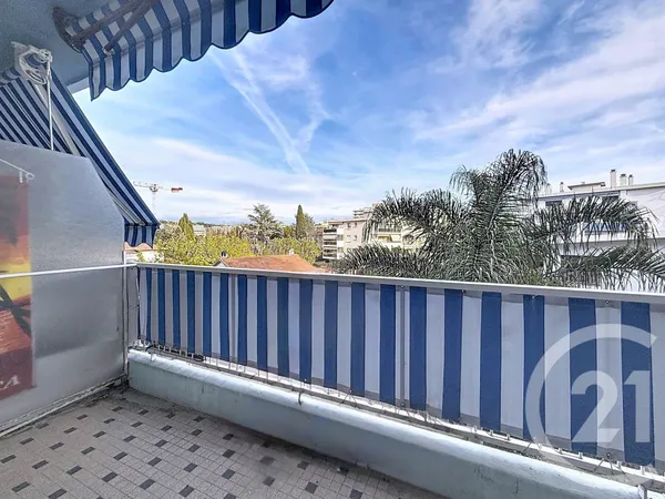 Appartement 2 pièces 64 m² 