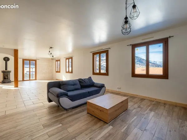 Maison 5 pièces 137 m² 