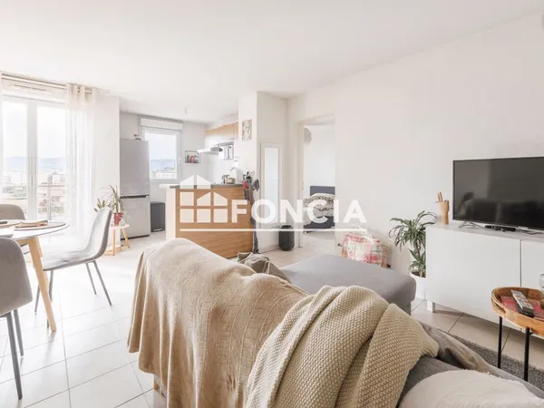 Appartement t3 55 m² avec balcon et parking privatif dans residence recente 