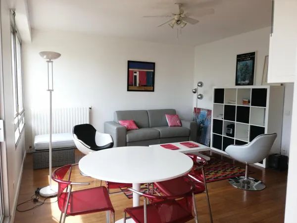 Studio 1 pièce 37 m² 