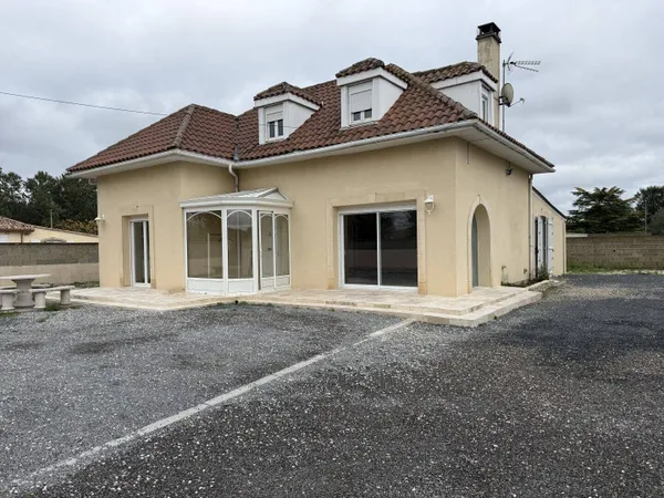 Villa 5 pièces 146 m² 