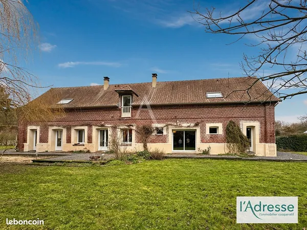 Maison 7 pièces 230 m² 