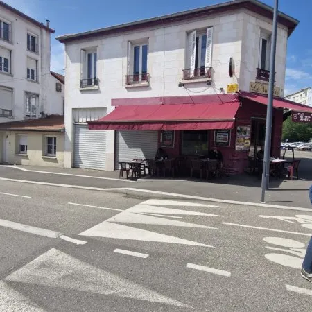 Stationnement Location Saint-Étienne   10200€