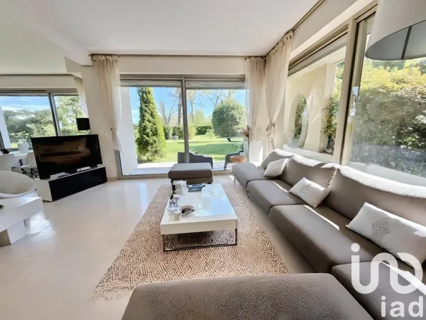 Maison 7 pièces 240 m² 