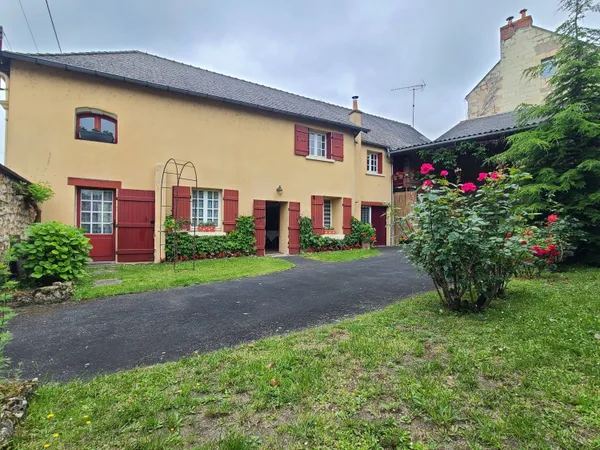 Vends maison de charme à Montreuil-Bellay (49-maine et Loire) 6 pièces -5chambres 