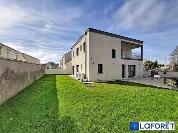 Maison 6 pièces 153 m² 