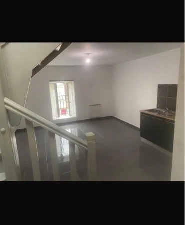 Joli appartement avec mezzanine 
