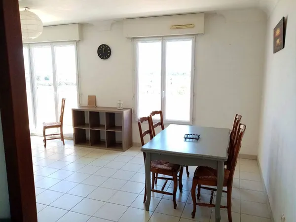 Loue T2 meublé La Roche sur Yon 48m² 