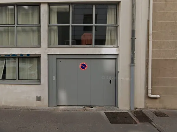 Garage à louer quartier Confluence 