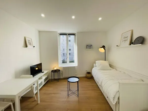 Studio 1 pièce 20 m² 