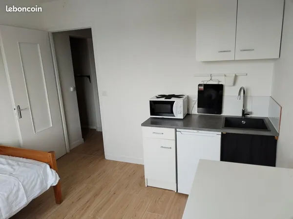 Studio meublé à louer 