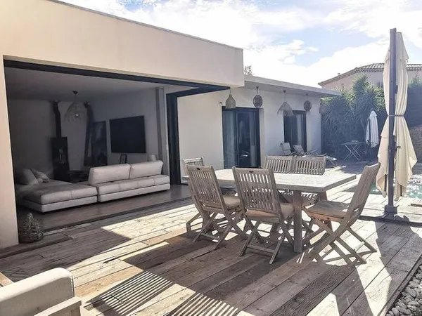Villa 232 m² 