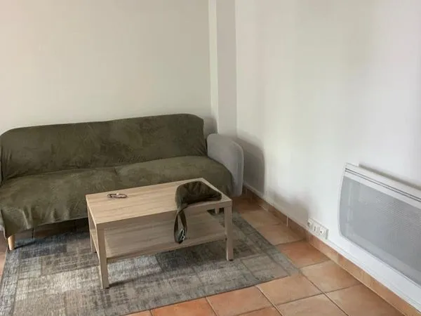 Appartement T2 34,9 m² et cave - Marseille 9e 