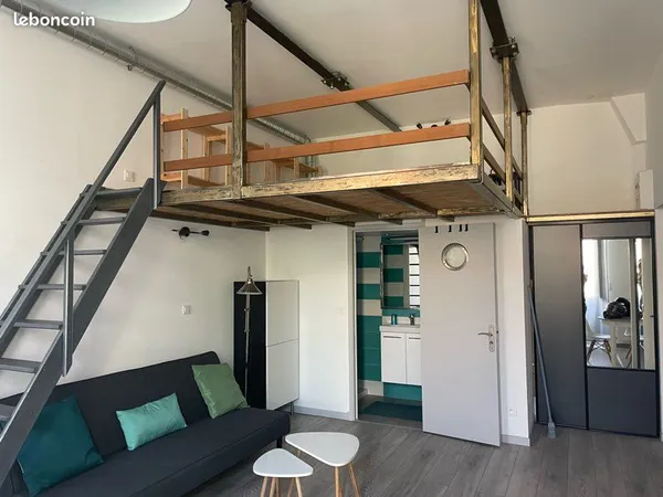 Studio meublé 34m2 avec mezzanine - style industriel - Quartier du Rouet (Marseille 8e) 