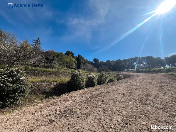 Terrain 1061 m² LA VALETTE DU VAR 