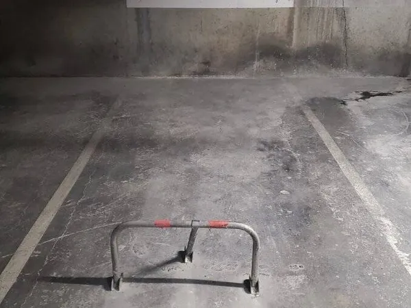 Parking 12 m² 