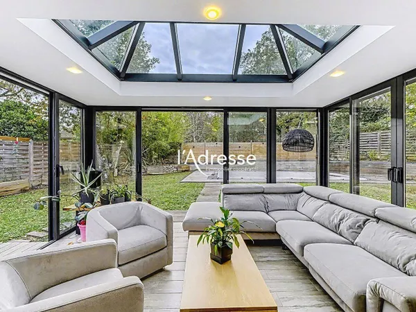 Maison 6 pièces 161 m² 
