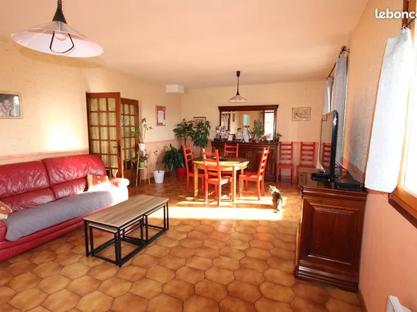 Maison 8 pièces 208 m² 