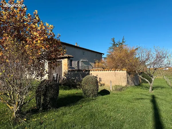Maison 8 pièces 300 m² 