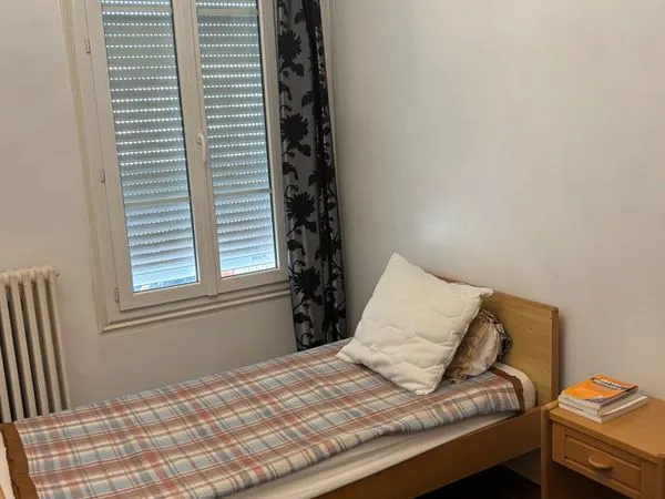 Chambre meublée 