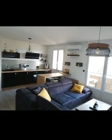 T2 lumineux avec terasse sans vis a vis 