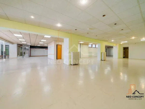 Local commercial 399 m² 