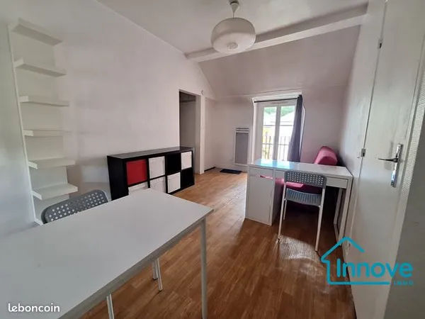 Studio 1 pièce 22 m² 