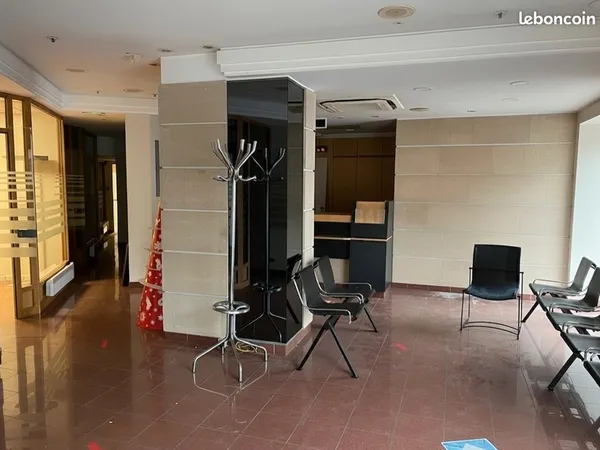 Local commercial 148 m² REIMS 