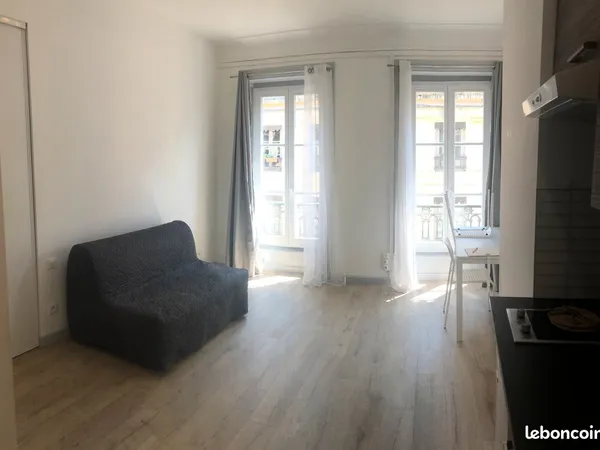 Studio meublé refait à neuf Jacobins 
