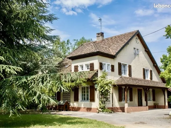 Propriété 5 pièces 156 m² 
