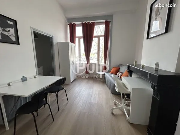 Studio 1 pièce 21 m² 