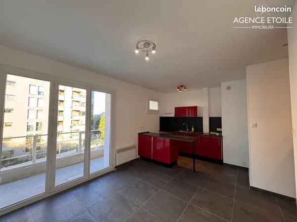 Studio 1 pièce 23 m² 